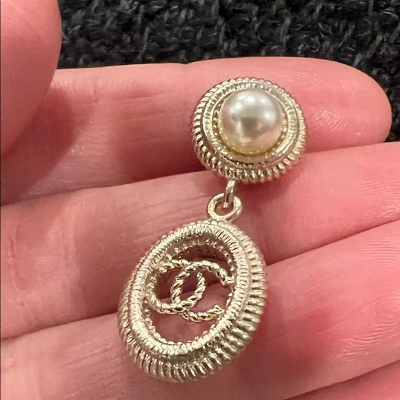 CHANEL Gold-Tone Pearl Drop Earrings with Interlocking CC - Picture 11 of 11